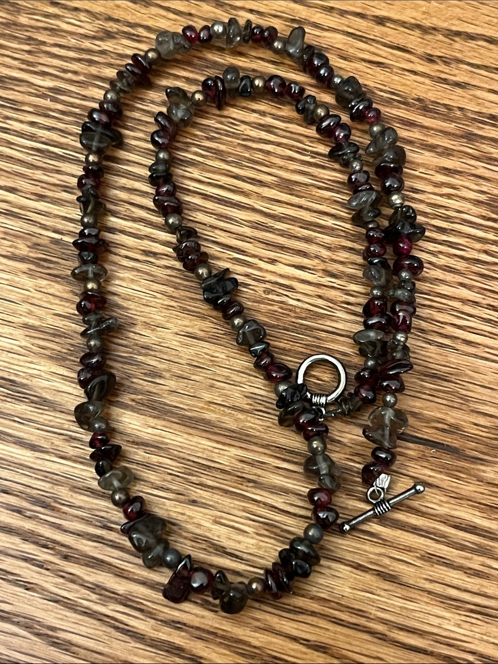 Vintage garnet chip beaded necklace